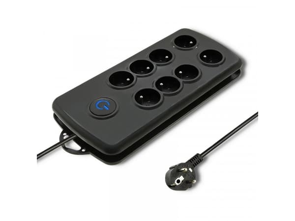 Qoltec 50161, 8 AC-pistorasia(a), 230 V, 50 Hz, 16 A, 3500 W, Musta