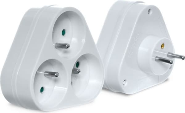 Plastrol Pistokkeen jakaja 3-pistorasiaa w/u 16A R-36P (W-97740)