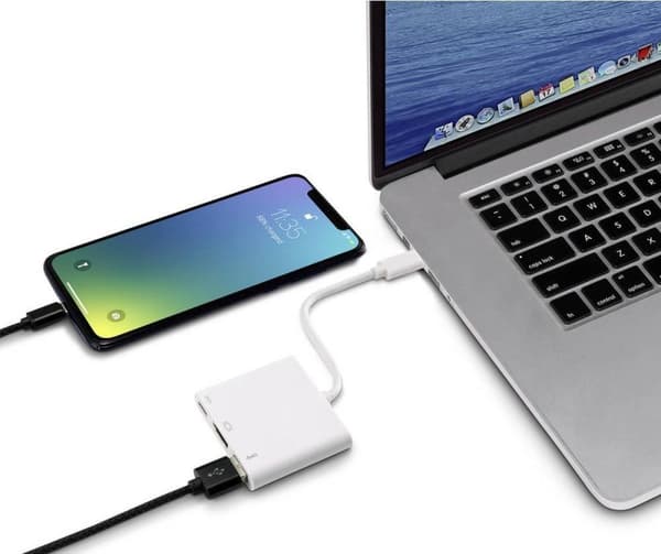 Renkforce RF-4366444 -sovitin [1 x USB-C-pistoke - 1 x HDMI-liitäntä, USB 3.2 Gen 1 -liitäntä A (USB 3.0), USB-C-liitäntä] Valkokullattu st