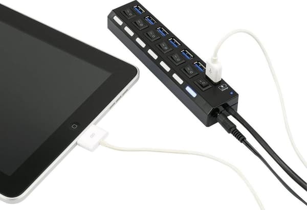 USB 3.2 Gen 1 Hub 7 portar Individuellt omkopplingsbar, Med statuslysdioder, Med iPad-laddningsport Svart