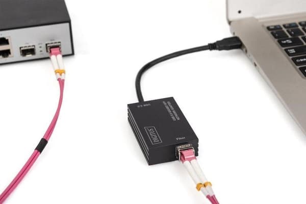 Digitus dator, fiberoptik, bärbar dator, USB 3.2 Gen 1 (USB 3.0), nätverksadapter [1x USB - 1x SFP-kortplats] DN-3026