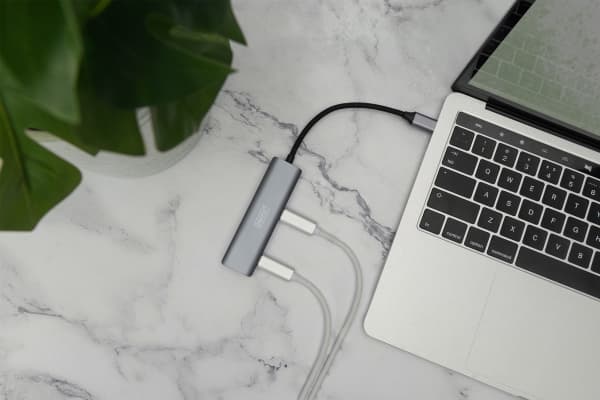 DIGITUS DA-70246 - Hubb - 4 x USB-C - skrivbordsmodell