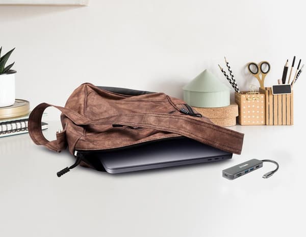 D-Link 6-i-1 USB-C Hub med HDMI/kortläsare/strömförsörjning DUB-2327