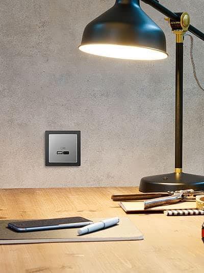 Mertenin USB-latausliitin tyyppi A+C ja Power-Delivery-T MEG4366-0120 (MEG4366-0120)