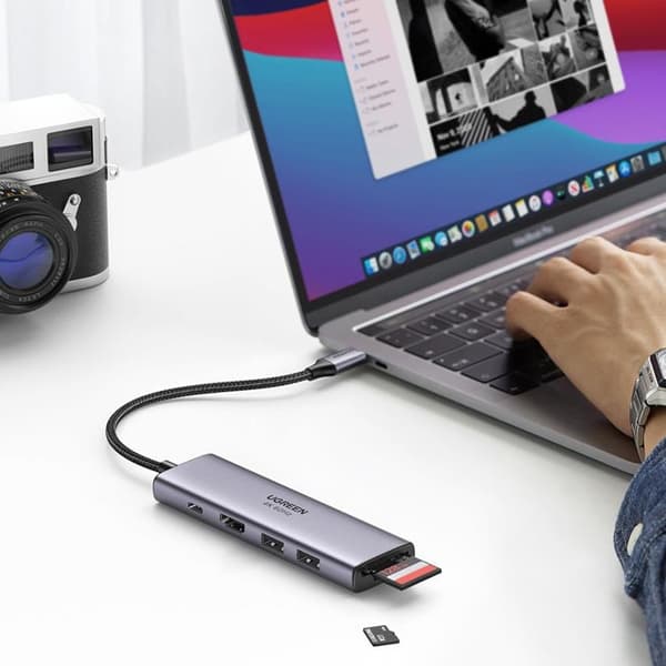 Ugreen Multifunktionell USB-C HUB - Grå