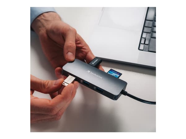 Verbatim CMH 09 - Hubb - 1 x HDMI + 2 x USB-C 3.2 Gen 2 + 3 x USB 3.2 Gen 1 + 1 x 1 Gigabit Ethernet - skrivbordsmodell