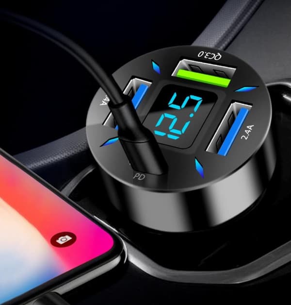 5-in-1 Autolaturi PD:llä, USB-C:llä & QuickCharge - Älylataus