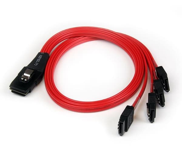 StarTech.com SAS8087S4R50 SAS (Serial Attached SCSI) -kaapeli 0,5 m Musta, Punainen