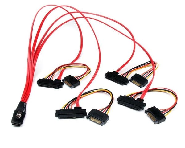 StarTech.com SAS808782P50 SAS (Serial Attached SCSI) -kaapeli 0,5 m Musta, Punainen