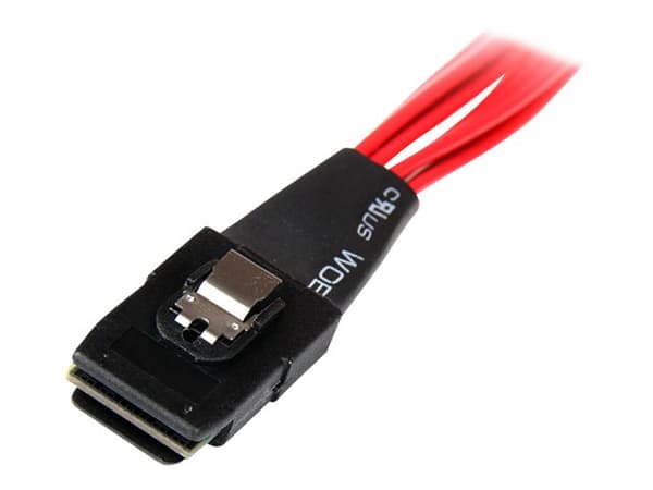 StarTech.com SAS808782P50 SAS (Serial Attached SCSI) -kaapeli 0,5 m Musta, Punainen