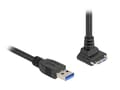 Miniatyrbild 2 av 4: Delock USB 5 Gbps-kabel USB Typ-A hane rak till USB Micro-B hane med skruvavstånd 18 mm 90° vinklad uppåt