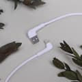 Miniatyrbild 3 av 5: Maxlife Vinklad USB-A till Lightning kabel 1m 2.4A MXUC-09 - Vit