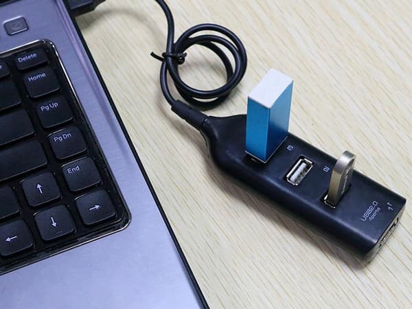 USB-hub splitter med 4 portar - Effektiv och enkel att använda