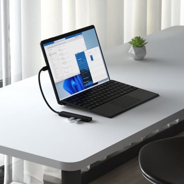 Satechi 4-i-1 USB-C Slim Multiport 4K-adapter, svart