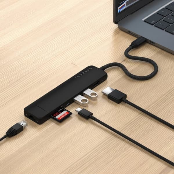 Satechi 7-i-1 USB-C Slim Multiport-adapter med Ethernet, svart