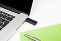 Miniatyrbild 1 av 5: Verbatim PinStripe - USB flash-enhet - 256 GB - USB 3.2 Gen 1 - svart