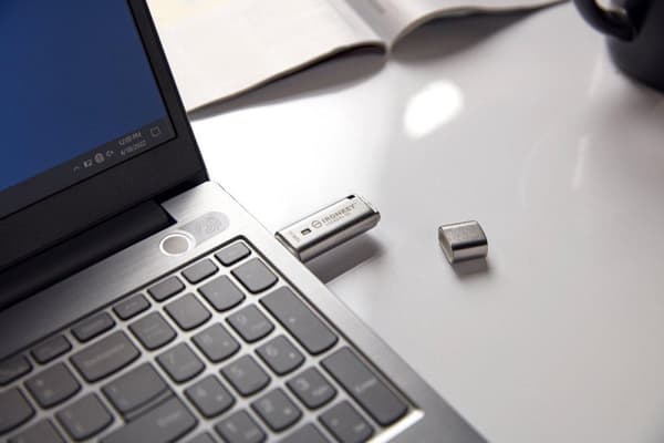 IronKey Locker+ 50 - 16GB Sikkert USB-flashdrev