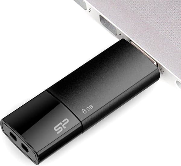 Silicon Power Ultima U05 - USB-minne - 8 GB