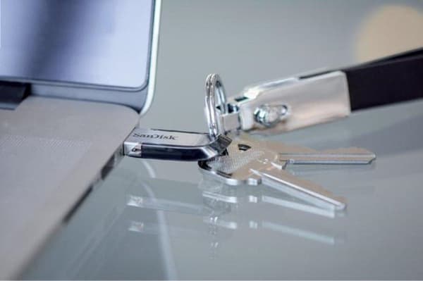 SanDisk ULTRA FLAIR USB-minne 64 GB USB Type-A 3.0 Svart, Silver