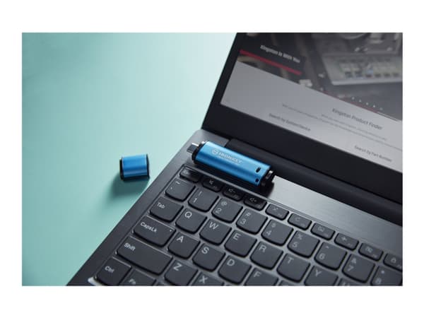 Kingston IronKey Vault Privacy 50C - USB-flashstasjon - kryptert - 32 GB - USB-C 3.2 Gen 1 - TAA-samsvar Sort, Blå