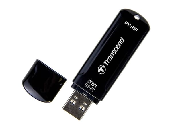 Transcend JetFlash 750, 32GB, 32 GB, USB A-tyyppi, 3.2 Gen 1 (3.1 Gen 1), Suojus, 10,3 g, Musta musta