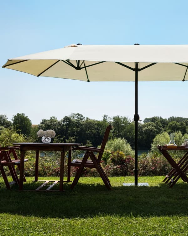 Parasol taupe polyester i aluminium ø 247 x 270H cm ovalformet med Håndsving og UV-bestandighed moderne terrasse og havemøbel