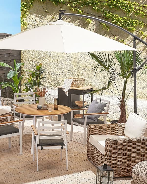 Hængeparasol Beige Polyester Grå Stål 270 x 316 cm Håndsving Krank med LED Solcelle Lys Udendørs Paraply Vandtæt Design Terrasse Have Dekor