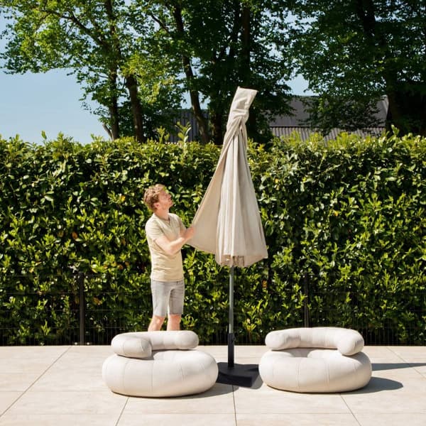 VONROC Premium Parasoll Recanati Ø300cm – Inkl. Parasollfot 20kg, UV-Skydd 50+ och Vinklingsbar för Flexibel Användning