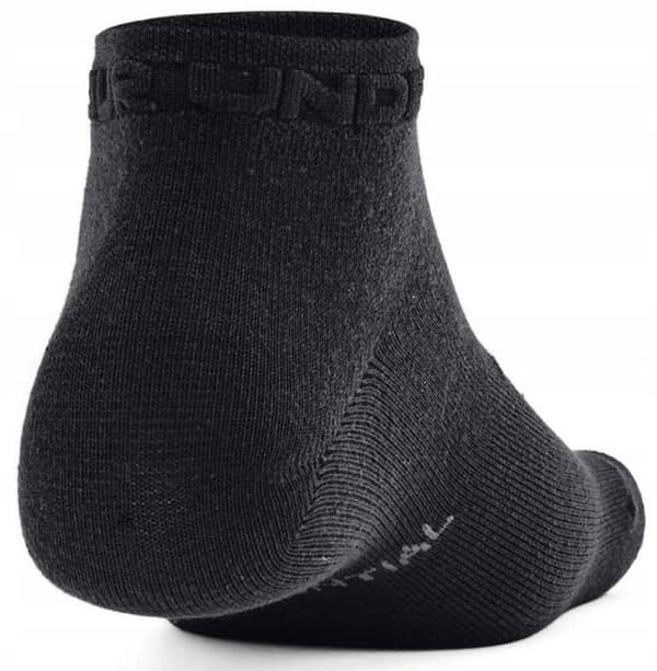 SORTE STRØMPER UNDER ARMOUR ESSENTIAL LAVSKÅREDE STRØMPER MED 3 STK. 1365745-001
