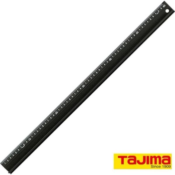 Tajima graderad skärlinjal med fingerskydd - 60 cm - Svart