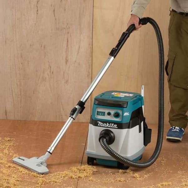 Sladdlös dammsugare - Makita - DVC155LZX2 - 2x18V - Fungerar torrt eller vått - Sok utan påse