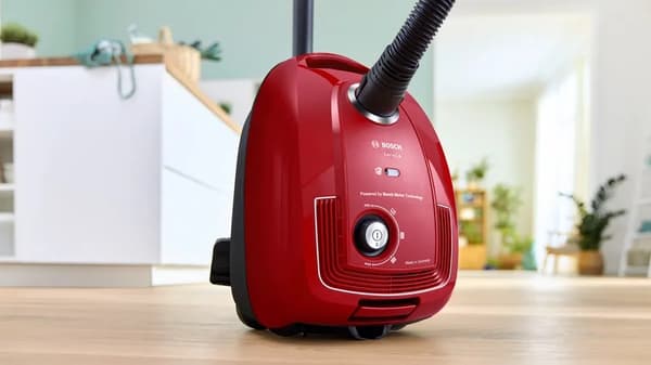 Bosch Serie 4 BGB38RD2 tyhjiö 4 L sylinteriimuri Kuiva 600 W pölypussi
