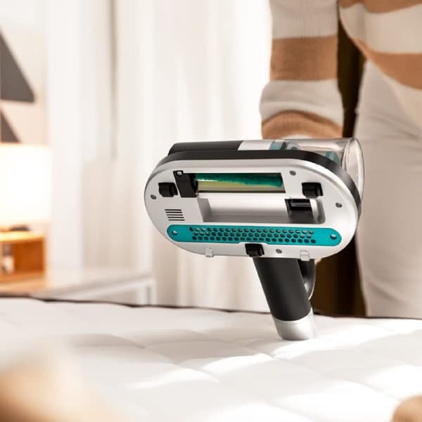 Cecotec Mattress and upholstery vacuum cleaner with 300 W and 10 kPa suction power. It includes UV-C light that removes 99.9 % of allergens. Motorise