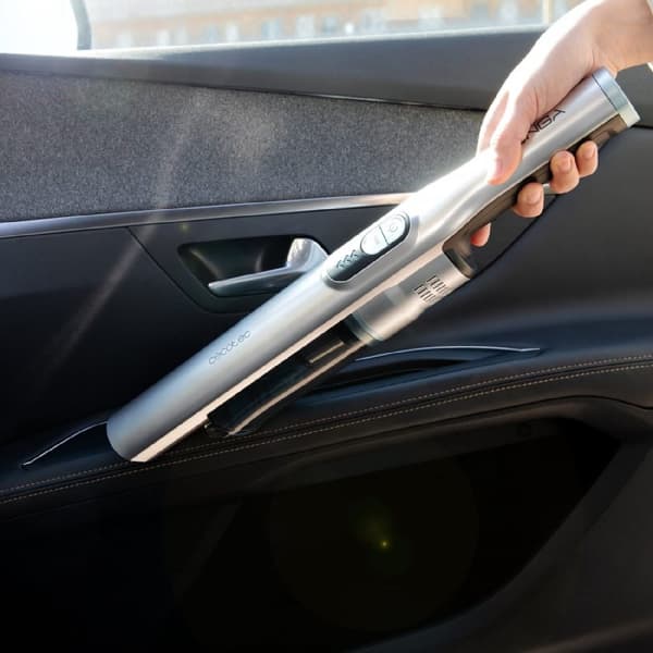 Cecotec Conga Rockstar Micro Essential handheld vacuum cleaner with 90-W Digital Brushless motor and 13-kPa suction power. 40 minute range. 2 power l