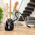 Miniatyrbild 2 av 5: Cecotec 890-W canister vacuum cleaner. With bag. Maximum tank capacity of up to 4 L, with high-efficiency filtering system and metallic telescopic tu