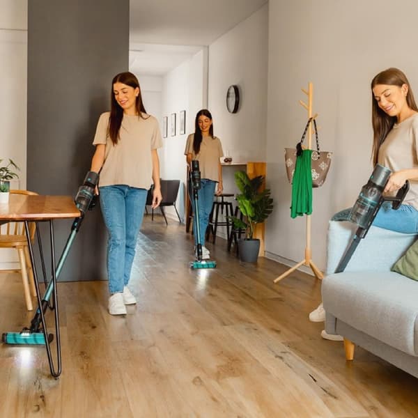 Cecotec 3-in-1 upright vacuum cleaner with parallel cyclone. 500 W, 30 kPa, and 150 aW power. 70-minute autonomy. Rigid tube and Jalisco brush.