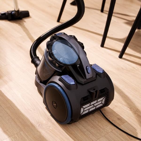 Cecotec Conga Rockstar Multicyclonic XL 800 W canister vacuum cleaner. Bagless multi-cyclonic. Maximum tank capacity of up to 4 L, with high-efficien