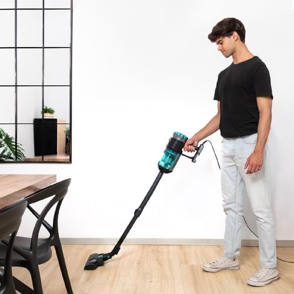 Cecotec Corded upright vacuum cleaner. Maximum power up to 600 W and suction power up to 18 kPa. 500 ml tank.
