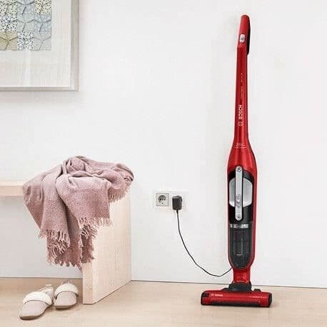 Bosch Serie 4 BBH3ZOO28 upprättstående dammsugare och elektrisk sopborste Batteri Torr Utan påse 0,4 l Svart, Röd 2,15 Ah