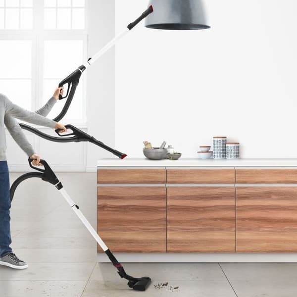 BOSCH BGB6SIL1 - dammsugare med påse - Series 6 ProSilence - vit - kraftdimmer vid handtaget - 66 dB - ULPA - 12m - 4,5L påse