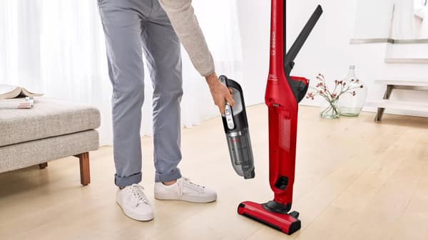 Bosch Serie 4 BBH3ZOO28 stavvakuum/elektrisk kost Batteritør Poseløs 0,4 L Rød 2,15 Ah