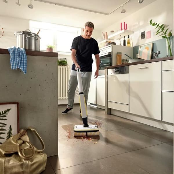 KARCHER FC7 - Sladdlös 2-i-1 Golvrengörare - 3 Rengöringslägen - Automatisk Rengöring av Rullar