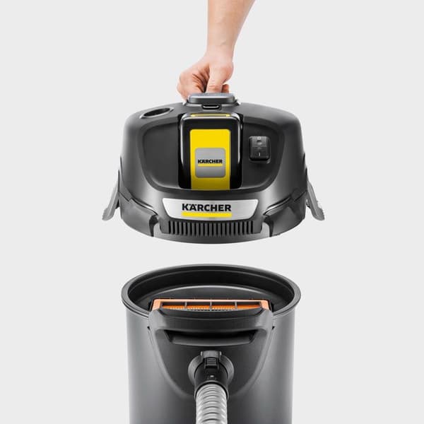 Dammsugare för aska och damm - KARCHER - AD 2 Trådlös - 18V - Behållare 14L - Slang 120cm