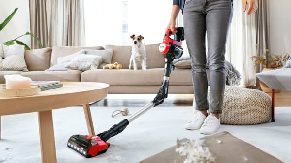 Bosch BCS711PET stav vakuum/elektrisk kost Batteritør poseløs 0,3 L Sort, Rød 3 Ah