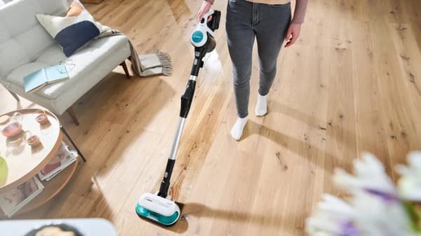 Langaton 2-in-1-piippu, imurointi ja moppaus Unlimited 7 ProHygienic Aqua White