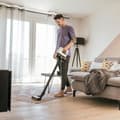 Miniatyrbild 3 av 5: KARCHER VC 4 Cordless myHome - Sladdlös golvvårdare - Autonomi 30 min - tyst - elektrisk borste - boostläge