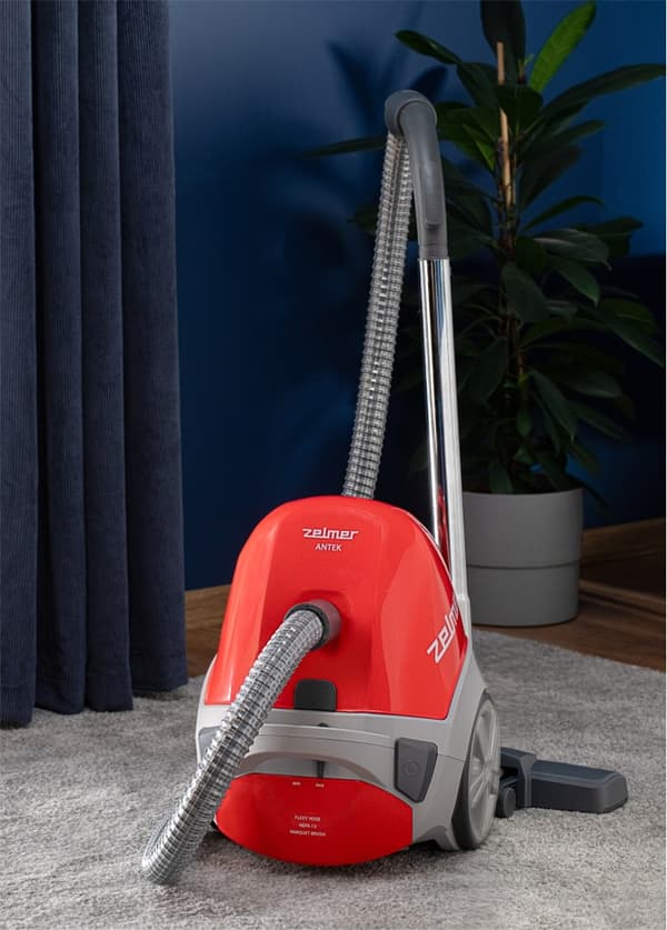 Pölynimuri ZVC 3501R Antek 900W 3,5L PUNAINEN