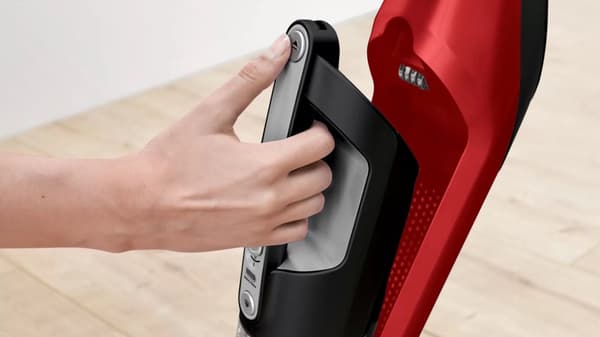 Bosch Serie 4 BBH3ZOO28 varsi-imuri/sähköharja Akku Kuiva Pölypussiton 0,4 L Punainen 2,15 Ah