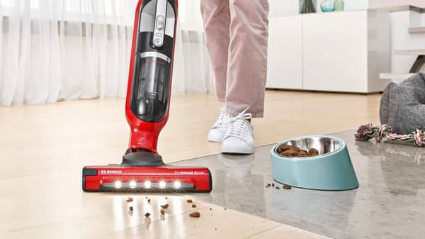 Bosch Serie 4 BBH3ZOO28 varsi-imuri/sähköharja Akku Kuiva Pölypussiton 0,4 L Punainen 2,15 Ah