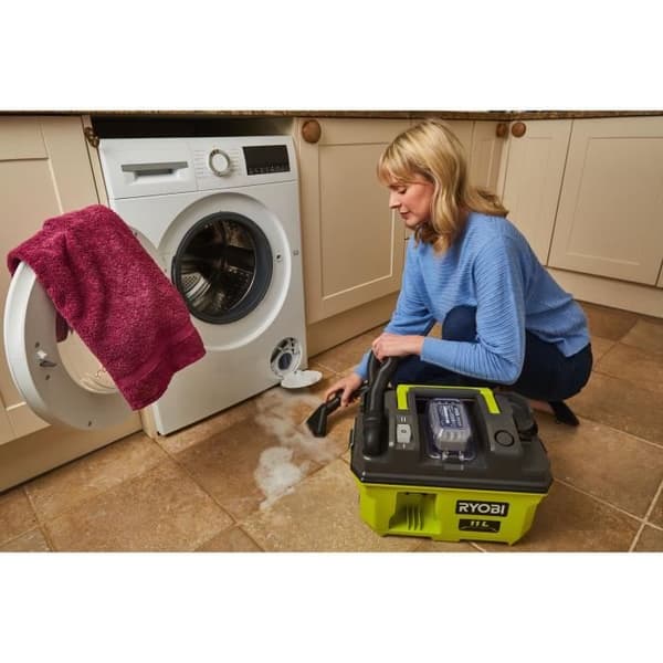 RYOBI RV1811-0 18V verkstadsdammsugare - 1500l/min - 11 L uppsamlingsbehållare - H12 HEPA-filter - Adapter. fogmunstycke och trattmunstycke